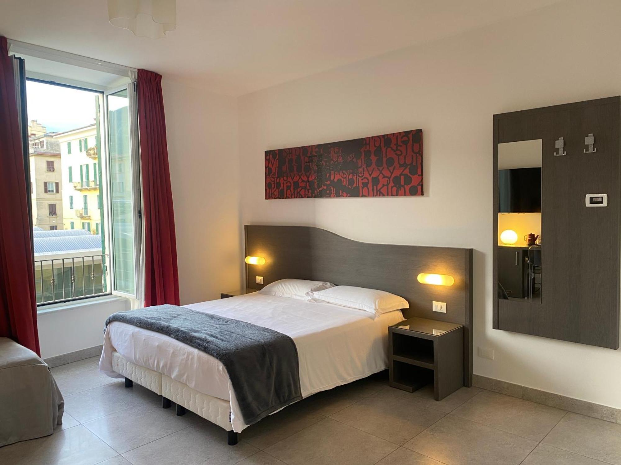 54 Rosselli Rooms La Spezia Kültér fotó