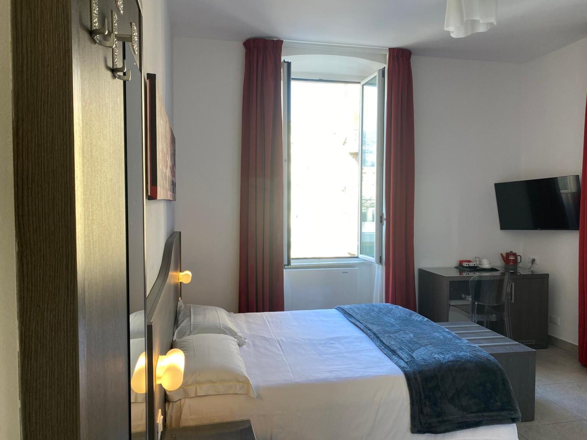 54 Rosselli Rooms La Spezia Kültér fotó