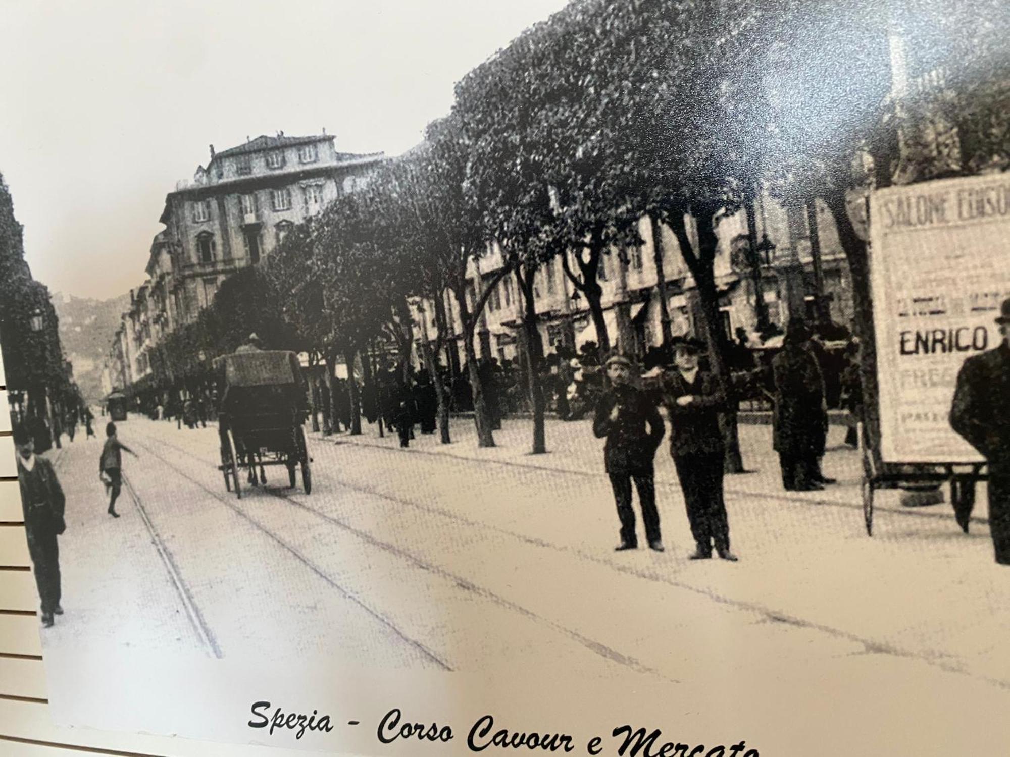 54 Rosselli Rooms La Spezia Kültér fotó