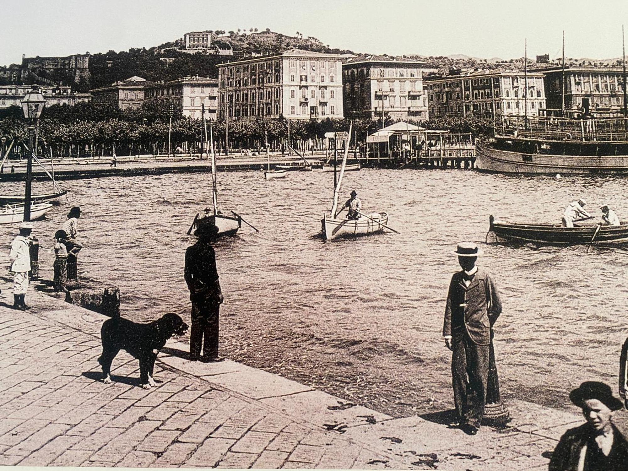 54 Rosselli Rooms La Spezia Kültér fotó